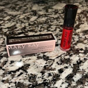 Mary Kay Nourishine Plus Lip Gloss in Rock 'N' Red (New)